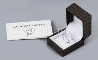 14 K fehérarany gyűrű brillekkel (0,5ct) K, WS2 jelzett, tanúsítvánnyal m: 55, m: 1,19 ct