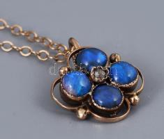 14 K arany nyaklánc medállal ausztrál opál 1ct és gyémánt 0,015 (cabochon, hollandi rózsa csiszolás)...