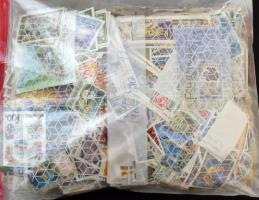 1960-2010 1 kg ömlesztett magyar pecsételt bélyeg zacskóban