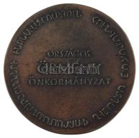 DN "Kiss Ernő / Országos Örmény Önkormányzat" kétoldalas, öntött bronz plakett (84mm) T:AU