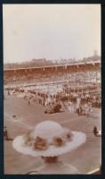 1912 A Stockholmi Olimpia megnyitó ünnepsége Pásztor Árpád újságíró, az Est tudósítója által készített fotó, fotólap 14x9 cm