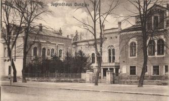 Boleslawiec (Bunzlau) youth home