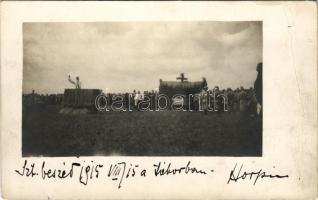 1915 Első világháború, osztrák-magyar katonák, tábori mise / WWI Austro-Hungarian K.u.k. military, military mass. photo + "K.u.k. Militärzensur Lemberg" (gyűrődés / crease)