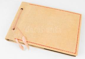 Reklámrajongói gyűjtemény vászon kötésű 50 oldalas albumban 1920-as évekbeli újságokból kivágott nag...