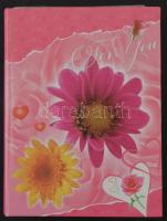 100 férőhelyes modern albumban 100 db RÉGI motívumlap, köztük lithók. Art Nouveau üdvözlőlapok, hölgyek, párok, udvarlás, gyerekek, fotólap sorozatok, köztük szecessziós is, olasz art deco lapok (Asti, Bompard, Bertiglia, Usabal, Busi), csecsemővédő grafikai sorozat, montázs, bicikli, rózsás lapok, sziluettek, kéményseprő, malac, nyúl, tánc / 100 pre-1945 motive postcards in a modern photo album: greetings, ladies, love couples, children, Italian art postcards etc.