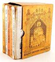 Szent István országa 1-6. köt. 1. köt.: B. Czeke Vilma: A megváltó csillaga. Benedek Kató színes rajzaival.; 2. köt.: B. Czeke Vilma: A jó pásztor. Benedek Kató színes rajzaival.; 3. köt.: Gáspár Jenő: A puszták fiai. Benedek Kató színes rajzaival.; 4. köt.: Kosáryné Réz Lola: A királynő cselédkéje. Benedek Kató színes rajzaival.; 5. köt.: Pohárnok Jenő: A bűvös korona. Benedek Kató színes rajzaival.; 6. köt.: Zaymus Gyula: Égi kényér. Benedek Kató színes rajzaival.; Bp., [1937], Palladis, 64 p.+ 5 t.; 64 p.+ 5 t.; 63+1 p. + 5 t.; 64 p.+5 t.; 64 p.+5 t.; 64 p.+ 5 t. Kiadói illusztrált kartonált papírkötések, kopott, sérült kiadói illusztrált kartontokban, kopott borítókkal, nagyrészt sérült gerincekkel.