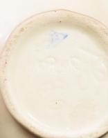 1939-1949 Hummel nyúl figurával díszített kosár kínáló, jelzett, hibátlan, m: 8 cm