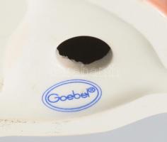 Hummel Goebel virágot tartó mókus figura, jelzett, hibátlan, m: 10,5 cm