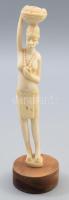 Faragott elefántcsont afrikai figura, fa talapzaton, m: 24 cm