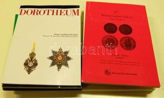 10db nemzetközi árverező cég katalógusa 2009-ből