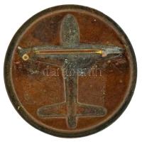 1950 k. "Úttörő próba jelvény - Modellező" festett bronz jelvény (20mm) T:XF tű sérült