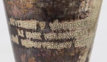 Magyar Honvédelmi Szövetség céllövő vándorserleg, ezüstözött fém, felirattal, m: 25 cm