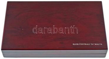 Málta 2008. 1c-2E (8xklf) forgalmi sor + verdei "zseton" (lapka) sorszámozott tanúsítvánny...