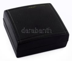 Mandzsettagomb pár dobozban