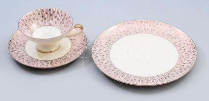 cca 1950 Bavaria mid-century egyszemélyes reggeliző szett, csésze alátéttel és desszertes tányér, jelzett, minimális kopással, d: 20 cm