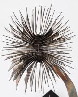 Rozsnyay Béla (1949-2019): Tengeri rózsa. Acél, gránit lapon, jelzett a talapzaton, m: 36,5 cm