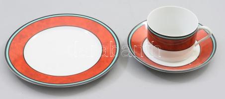 Limoges Philippe Deshoulieres egyszemélyes reggeliző készlet, csésze alátéttel és desszertes tányér. Jelzett, minimális kopással, d: 18,5 cm