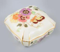 Zsolnay pillangó mintás bonbonier, jelzett, hibátlan, 7,5x7,5 cm