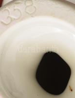 5 darab porcelán figura, közte Ens pillangó