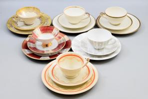6 darab porcelán reggeliző szett: csésze alátéttel és desszertes tányér. Jelzett, minimális kopással, közte ritkább készletekkel.