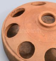 2 darab csibeitató. Alföld, cca 20. sz. középső harmada, kis sérüléssel, d: 18-20 cm