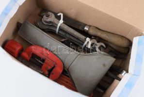 Doboznyi vegyes szerszám tétel, jó darabokkal.