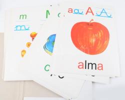 Betűtanuló táblák, kétoldalas, színes ábrákkal illusztrálva, 38 db, 29,5x21 cm