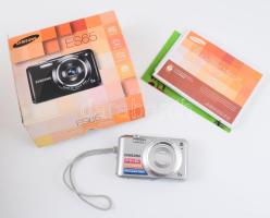 Samsung ES65 fényképezőgép, dobozában, leírással.