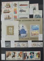 Szép színes tartalmas vegyes külföldi modern anyag 30 fekete lapos A4 berakóban sok tengerentúlival,...