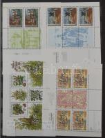 Szép színes tartalmas vegyes külföldi modern anyag 30 fekete lapos A4 berakóban sok tengerentúlival,...