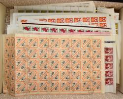 Nagy ív tétel főleg az 1970-es 80-as évekből, néhány régebbi illetve 90-es évek, közte teljes sorok is, hajtott és hajtatlan teljes ívek, magas katalógus érték!