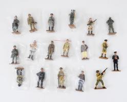 A második világháború katonái sorozat 1-18. része, a hozzá tartozó ólomkatonákkal