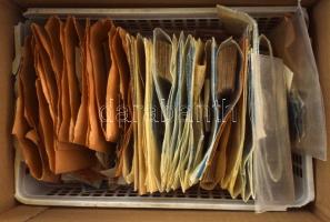 Ausztria kis tasakos rendező tétel, dobozban