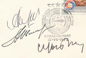 1975 Apollo Szojuz levelezőlap azonosítatlan, űrhajós aláírásokkal