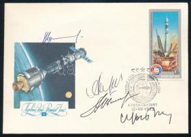 1975 Apollo Szojuz levelezőlap azonosítatlan, űrhajós aláírásokkal
