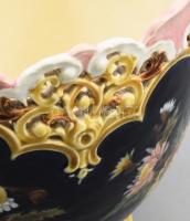 Zsolnay virágtartó díszedény - a Rokokó sorozatból. cca 1890, multicolor mázakkal fedett öntött fino...