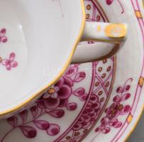 Herendi Waldstein lila mintás csésze alátéttel. Jelzett, hibátlan, d: 11 cm