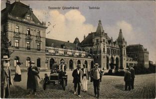 1916 Temesvár, Timisoara; Józsefváros, Indóház, vasútállomás. Montázs automobillal és urakkal / Iosefin railway station, montage with automobile and men + "Vöröskereszt egyleti tartalékkórház Temesvár katonai ápolási ügy" (EK)