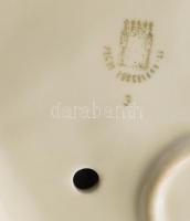 Zsolnay olvasó, képeskönyvet nézegető gyermek, cicával.. Terv.: Sinkó András. Jelzett, kézzel festet...