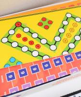 4 darab klf játék, közte Kreuz-Wort-Raetsel-Spiel szókirakó játék