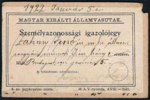 1922 Záhony Irén, Záhony Jenő m. kir. állami vasgyári művezető lányának portréja (egyben MÁV igazolv...