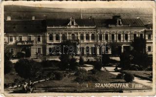 1943 Szamosújvár, Szamos-Újvár, Gherla; Fő tér, Hungária kávéház és étterem / main square, café, restaurant (fa)