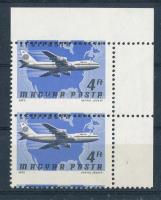 1977 Repülő (VIII.) 4Ft ívsarki függőleges pár eltolódott fogazással