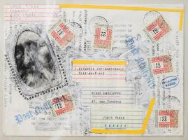Vass Tibor (1968-): Mail-art mű, 1995 körül. Vegyes technika, kollázs, applikáció, papír. Jelzett. Joseph Kadar (1936-2019) gyűjteményi pecsétjével (Collection Kadar). Kartonra kasírozva. 16x23 cm