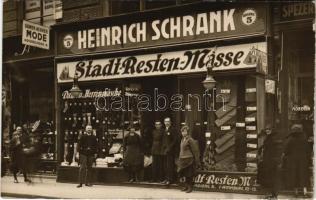 1922 Wien, Vienna, Bécs; Heinrich Schrank Damen- u. Herren-Mode, Stadt-Resten-Masse. Adlergasse 5. / shop of Heinrich Schrank. photo