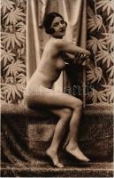 Meztelen erotikus hölgy / Erotic nude lady (non PC)