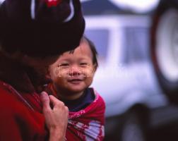 Csák Miklós (1933-2013): Fotó negatívok 12 db, négy csíkon tibeti portrék, tájképek