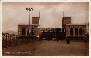 Napoli, Naples; Stazione Marittima. Fotog. Spinelli / port, station (EK)