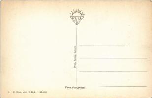 Napoli, Naples; Stazione Marittima. Fotog. Spinelli / port, station (EK)