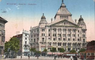 Budapest V. Deák tér Anker Palota Smith Premier írógép-bolttal és a Polacsek ruhaüzlettel (Rb)
